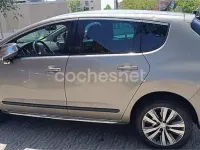 Usado Peugeot 3008 Style 115 CV (84 kW) 2015 Beige Familiar