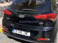 Usado Hyundai i20 90 CV (66 kW) 2016 Negro Berlina