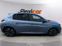 Usado Peugeot 208 Allure 101 CV (74 kW) 2025 Gris Utilitario