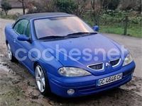 Usado Renault Mégane Cabriolet 110 CV (80 kW) 1999 Azul Descapotable