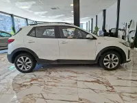 Usado Kia Stonic 84 CV (61 kW) 2023 Blanco SUV