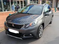 Usado Peugeot 2008 Allure 110 CV (80 kW) 2017 Gris / plata SUV