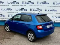 Usado Skoda Fabia Ambition 75 CV (55 kW) 2018 Azul Utilitario