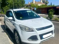 Usado Ford Kuga Trend 140 CV (102 kW) 2014 Blanco SUV