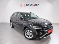 Usado VW T-Roc Life 150 CV (110 kW) 2023 Negro SUV