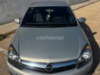 Usado Opel Astra GTC Sport 105 CV (77 kW) 2006 Blanco Berlina