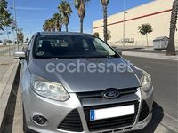 Usado Ford Focus Trend 115 CV (84 kW) 2013 Gris / plata Berlina