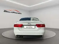 Usado Jaguar XE R-Dynamic 179 CV (131 kW) 2019 Blanco Berlina