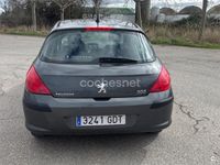 Usado Peugeot 308 95 CV (69 kW) 2008 Beige Berlina