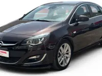 Usado Opel Astra Excellence 136 CV (100 kW) 2015 Marrón Berlina