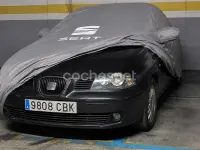 Usado Seat Ibiza Stella 100 CV (73 kW) 2003 Negro Utilitario