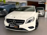 Usado Mercedes A180 AMG line 109 CV (80 kW) 2015 Blanco Utilitario