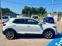 Usado Kia Stonic Style 100 CV (73 kW) 2025 Blanco SUV
