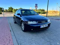 Usado Audi A3 Ambiente 100 CV (73 kW) 2002 Azul Utilitario