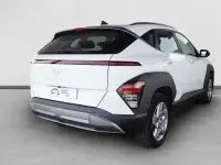 Usado Hyundai Kona 120 CV (88 kW) 2024 Blanco SUV