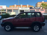 Usado Nissan Terrano Comfort 100 CV (73 kW) 2000 Granate SUV