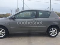 Usado Toyota Corolla Sol 90 CV (66 kW) 2004 Gris / plata Berlina