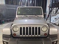 Usado Jeep Wrangler Sahara 200 CV (147 kW) 2013 Plateado SUV