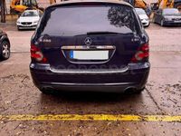 Usado Mercedes R280 190 CV (139 kW) 2008 Azul Monovolumen