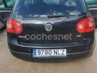 Usado VW Golf V Highline 140 CV (102 kW) 2007 Negro Berlina