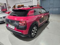 Usado Citroën C4 Shine Edition 100 CV (73 kW) 2017 Granate Berlina