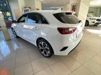 Usado Kia Ceed 136 CV (100 kW) 2021 Blanco Utilitario