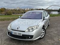 Usado Renault Laguna III Initiale 150 CV (110 kW) 2009 Gris / plata Berlina