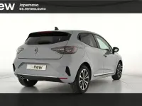 Usado Renault Clio V Techno 100 CV (73 kW) 2025 Gris Berlina