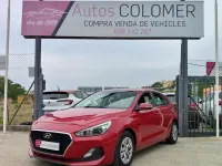 Usado Hyundai i30 120 CV (88 kW) 2019 Rojo Utilitario