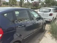 Usado Mercedes A150 Elegance 95 CV (69 kW) 2005 Azul Monovolumen