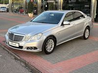 Usado Mercedes E220 Elegance 170 CV (125 kW) 2009 Gris Berlina