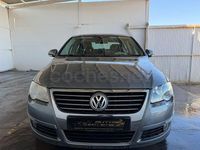 Usado VW Passat Highline 140 CV (102 kW) 2006 Gris / plata Berlina