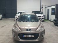Usado Peugeot 308 SW Active 112 CV (82 kW) 2012 Gris / plata Familiar