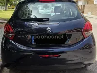 Usado Peugeot 208 Signature Sky 82 CV (60 kW) 2019 Azul Utilitario