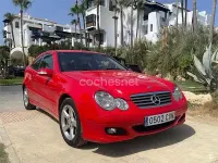 Usado Mercedes C220 143 CV (105 kW) 2004 Rojo Berlina