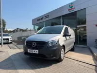 Usado Mercedes Vito 113 CV (83 kW) 2018 Gris Van