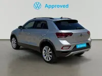 Usado VW T-Roc Life 150 CV (110 kW) 2023 Gris / plata SUV