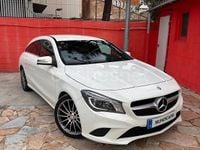 Usado Mercedes CLA220 Shooting Brake 177 CV (130 kW) 2016 Blanco Familiar