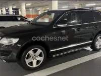 Usado VW Touareg 225 CV (165 kW) 2008 Negro SUV