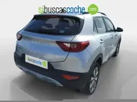 Usado Kia Stonic 100 CV (73 kW) 2025 Gris/plata SUV