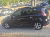 Usado Renault Scénic Dynamique 105 CV (77 kW) 2010 Negro Monovolumen