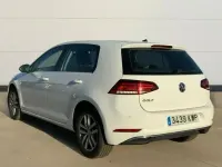 Usado VW Golf VII Advance 115 HP (84 kW) 2019 Branco Sedan