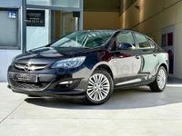 Usado Opel Astra Selective 110 CV (80 kW) 2015 Negro Berlina