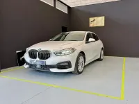 Usado BMW 118 Comfort Edition 140 CV (102 kW) 2020 Blanco Utilitario