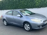 Usado Renault Fluence Dynamique 105 CV (77 kW) 2010 Gris / plata Berlina