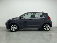 Usado Hyundai i10 67 CV (49 kW) 2021 Gris Utilitario