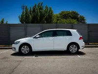 Usado VW Golf VII 115 CV (84 kW) 2019 Blanco Berlina