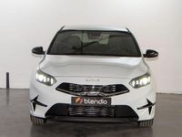Usado Kia Ceed Style 100 CV (73 kW) 2024 Blanco Utilitario