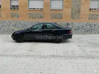 Usado Mercedes C220 Classic 125 CV (91 kW) 2000 Azul Berlina