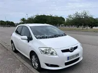 Usado Toyota Auris Active 90 CV (66 kW) 2009 Blanco Utilitario